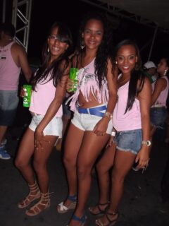 Oktober 10 Anos